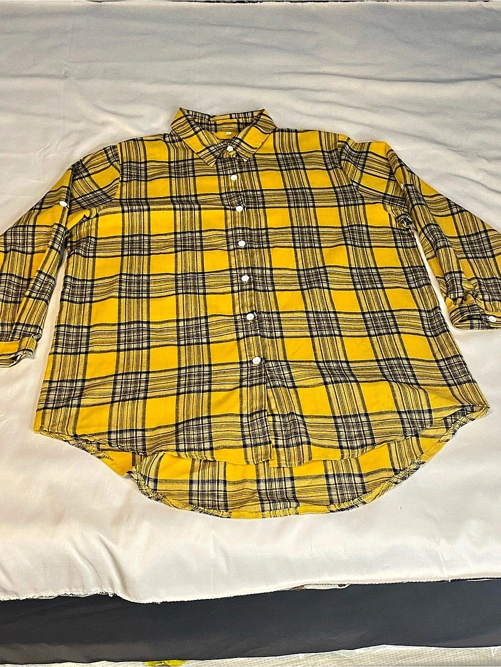 Plaid Button Down Shirt in Yellow & Black Like New Size 1L.